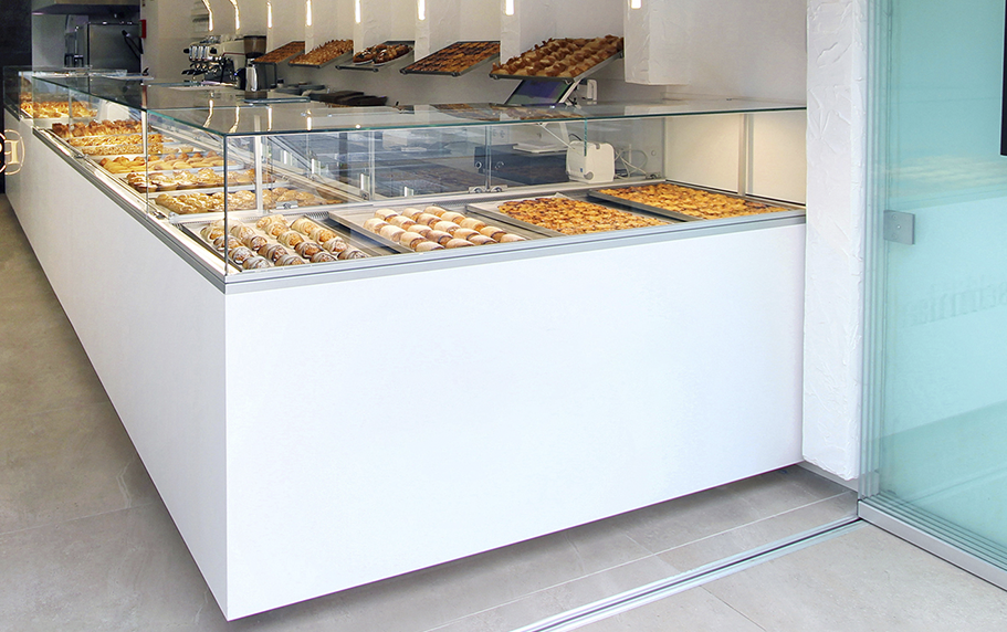 Minimal Pastry and Chocolate Display Case