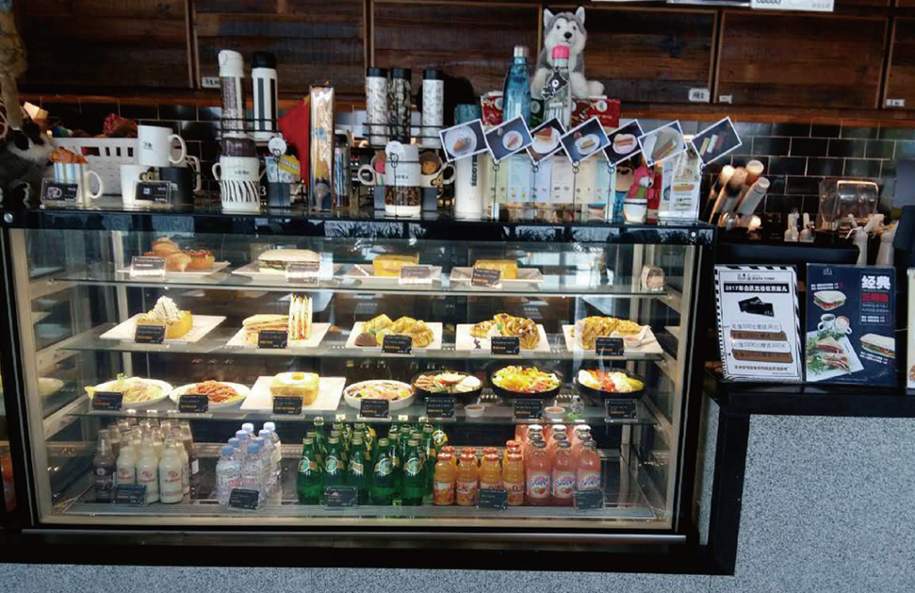 Food and Drink Display Case